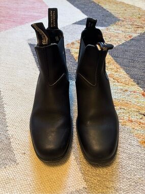 Blundstone Black Chelsea Ankle Boots